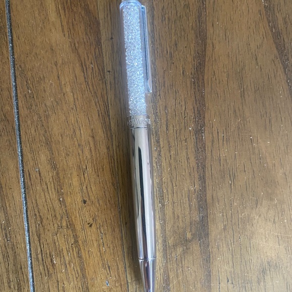 Swarovski Silver Crystal-Embellished Pen - Picture 1 of 4